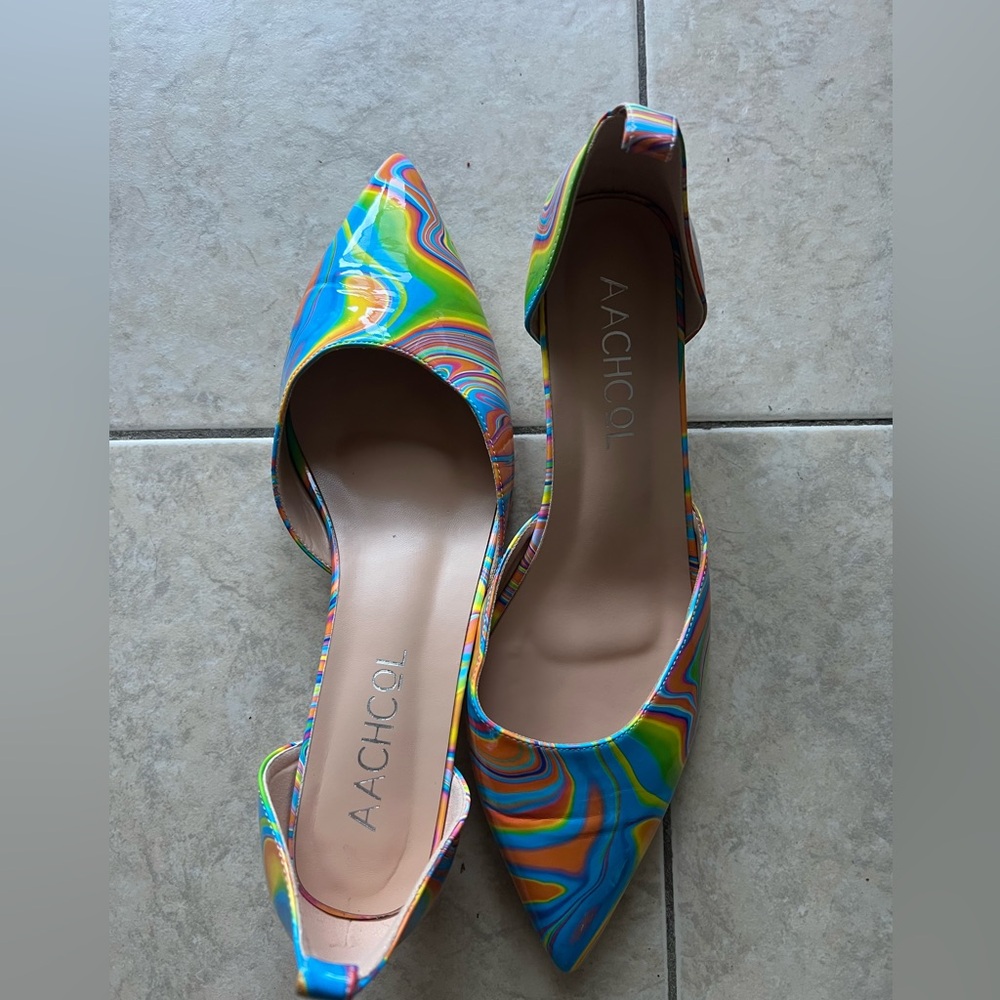 Aachcol Women Kitten Low Heel Pumps Pointed Toe Dress Shoes 1.5 Inch